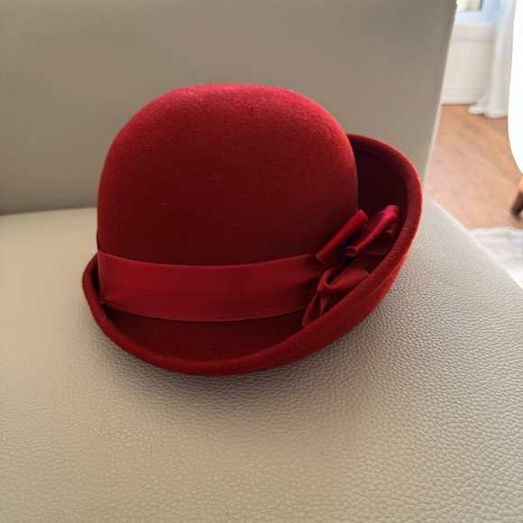 Wilson & Stafford Hatmakers Vintage Red Felt Brimmed Cloche Women's Hat - Picture 2 of 9